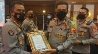 Tak Diragukan Lagi, Kabid Humas Polda Banten Terima Penghargaan Humas Terbaik