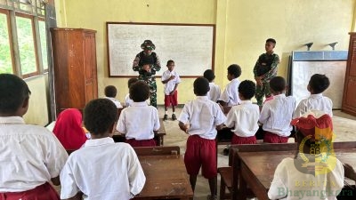 Dunia Pendidikan Menjadi Atensi Satgas Yonif 122/TS