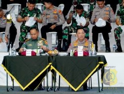 Panglima TNI dan Kapolri Makan Siang Bersama Personel Pengamanan ISF 2024