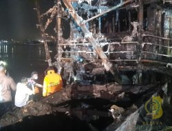 Bakamla RI Amankan Kebakaran Kapal Nelayan di Dermaga Muara Baru