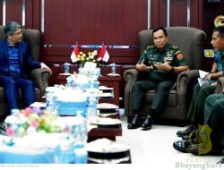 Kapuspen TNI Terima Kunjungan Kapuspen Kemhan Singapura Perkuat Kerja Sama