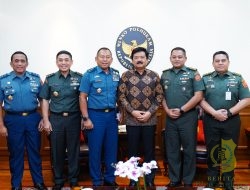 Kaskogabwilhan II Kunjungi Mantan Panglima TNI ke-20 Rangkaian HUT ke-79 TNI