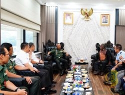 Kasum TNI Terima Kunjungan Mantan Pj Bupati Nduga