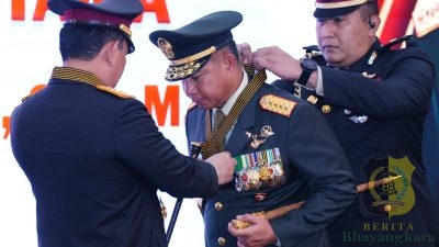 Panglima TNI Terima Penganugerahan Tanda Kehormatan Bintang Bhayangkara Utama