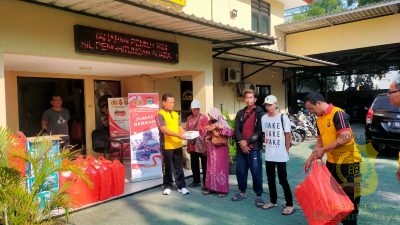 Jumat Berkah Polsek Kawasan Muara Baru