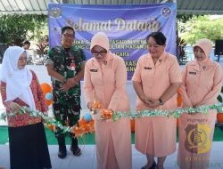 Danlanud Bersama Ketua Yasarini Pengurus Cabang Lanud Sultan Hasanuddin Resmikan Aula TK Angkasa 3 Lanud Sultan Hasanuddin