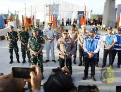 Panglima TNI bersama Kapolri Tinjau Kesiapan Arus Mudik Nataru 2025 di Tol Prambanan