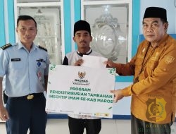 Baznas Maros Serahkan Donasi untuk Imam Masjid, Guru TPQ, dan Pengurus Rumah Ibadah di Lanud Sultan Hasanuddin