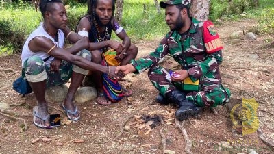 Babinsa Pos Ramil 1714-07/Fawi Mengajak Warga Jaga Kondusivitas