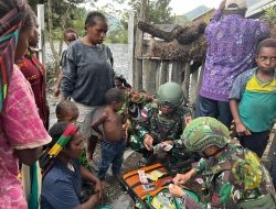 Satgas Yonif 715 Berikan Pelayanan Kesehatan Gratis