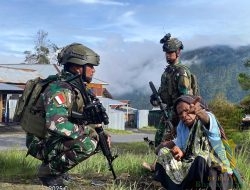 Satgas Yonif 112/DJ Laksanakan Anjangsana di Kampung 55 Pruleme