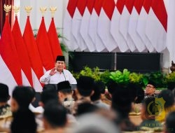 Panglima TNI Dampingi Presiden RI Serahkan Zakat untuk Kesejahteraan Umat