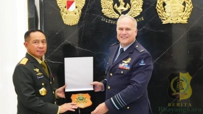 Panglima TNI dan Panglima Angkatan Bersenjata Belanda Bahas Peningkatan Kerja Sama Militer