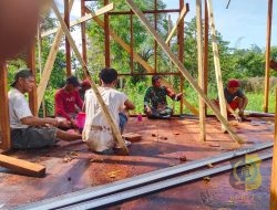 Babinsa Koramil 1710-06/Agimuga Komsos untuk Mengetahui Situasi Wilayah Binaannya