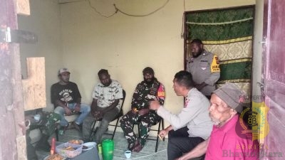 Babinsa Koramil 1710-05/Jila Bersama Distrik Jila dan Polsek Jila Melaksanakan Pertemuan dengan Tokoh Masyarakat