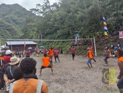 Koramil 1710-04/Tembagapura Bersama Jajaran Gelar Lomba Voli untuk Masyarakat