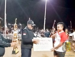Anggota DPRD Pesisir Selatan Beri Dukungan ke Tim Bintang Timur dalam Laga Final lagan Cup 1