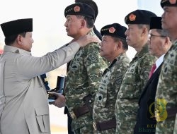 Panglima TNI Dampingi Presiden RI Prabowo Subianto Upacara Gelar Pasukan Operasional dan Kehormatan Militer