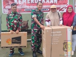 Para Pemenang Lomba Perayaan HUT RI ke-80 Terima Hadiah dari Dandim 1710/Mimika