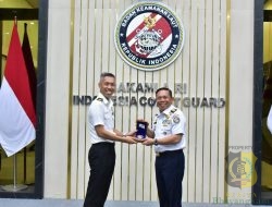 Kepala Bakamla RI Terima Kunjungan Commander MARSEC Republic of Singapore Navy