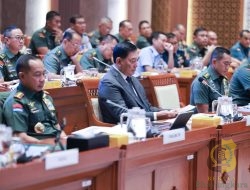 Panglima TNI dan Menhan RI Hadiri Raker dengan Komisi I DPR RI Bahas Penyesuaian Anggaran 2026