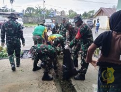 Kodim 1710/Mimika bersama Satuan TNI-Polri dan Komponen Masyarakat Gelar Karya Bakti Pembersihan Lingkungan Pasar