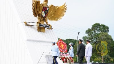 Irjen TNI Pimpin Upacara Ziarah Nasional HUT ke-80 TNI di TMP Kalibata