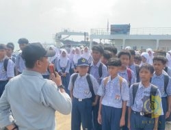 KN. Tanjung Datu-301 Kenalkan Dunia Kemaritiman Kepada Pelajar