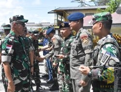 Dandim 1710/Mimika Dampingi Pangdam XVII/Cenderawasih Kunjungi Pos Satgas Pamtas Obvitnas