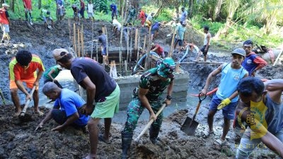 Satgas TMMD ke-126 Kodim 1505/Tidore Percepat Pembangunan Sumur Air Bersih
