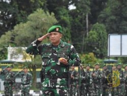 Dandim 1710/Mimika Pimpin Upacara Pengibaran Bendera Hari Sumpah Pemuda ke-97