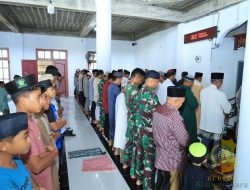 Satgas TMMD ke-126 Kodim 1505/Tidore Istiqamah Beribadah