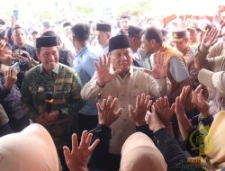 Panglima TNI Dampingi Presiden RI Tinjau Langsung Dampak Banjir dan Pengungsian Warga di Aceh