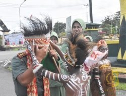 Sambutan Tarian Adat Warnai Kedatangan Dandim 1710/Mimika