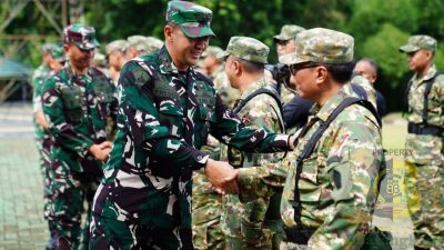 Kapuspen TNI Buka Pembekalan Awak Media Tentang Prosedur Kedaruratan di Daerah Rawan
