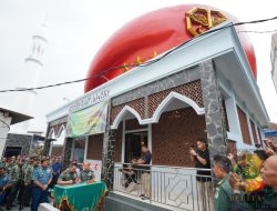 Panglima TNI Resmikan Masjid Kubah Baret Merah di Bandung Barat